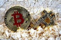 BTC、BCH或将在同一时间减半？前者算力增长缩小后者领先优势